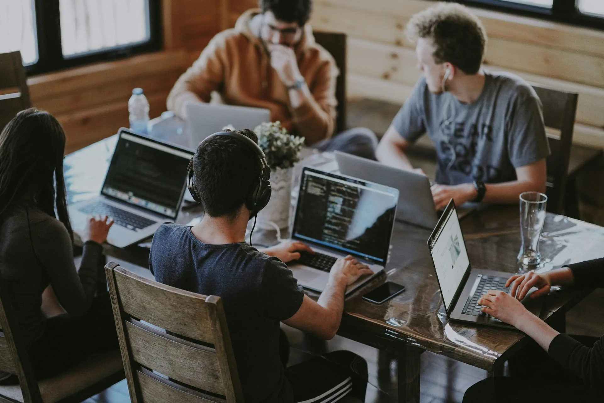 How the company communicates internally